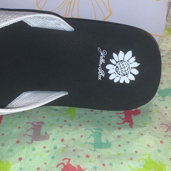 Yellow Box Flip Flops - Picture 9 of 10